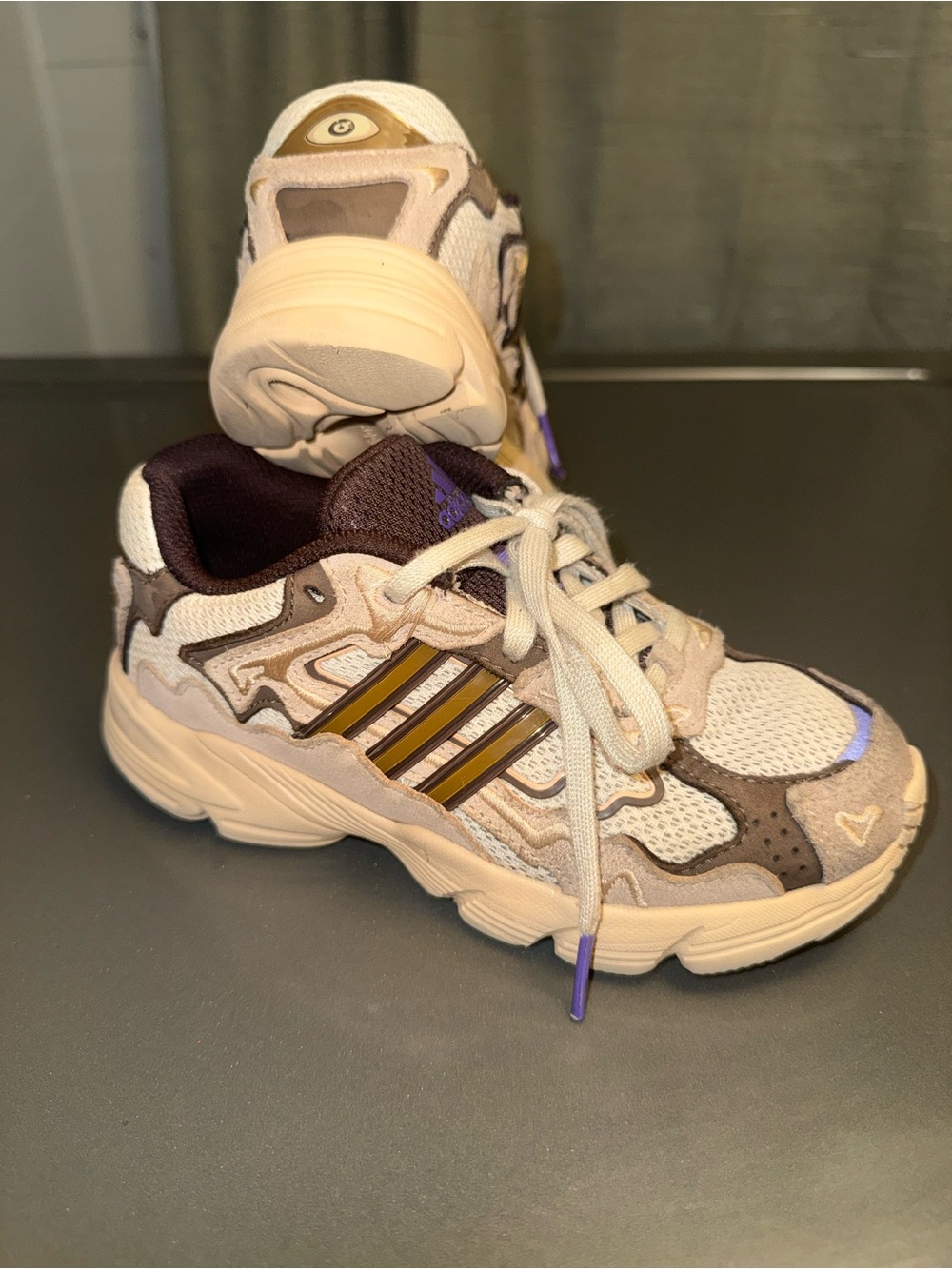 Adidas bad bunny response CL paso fino